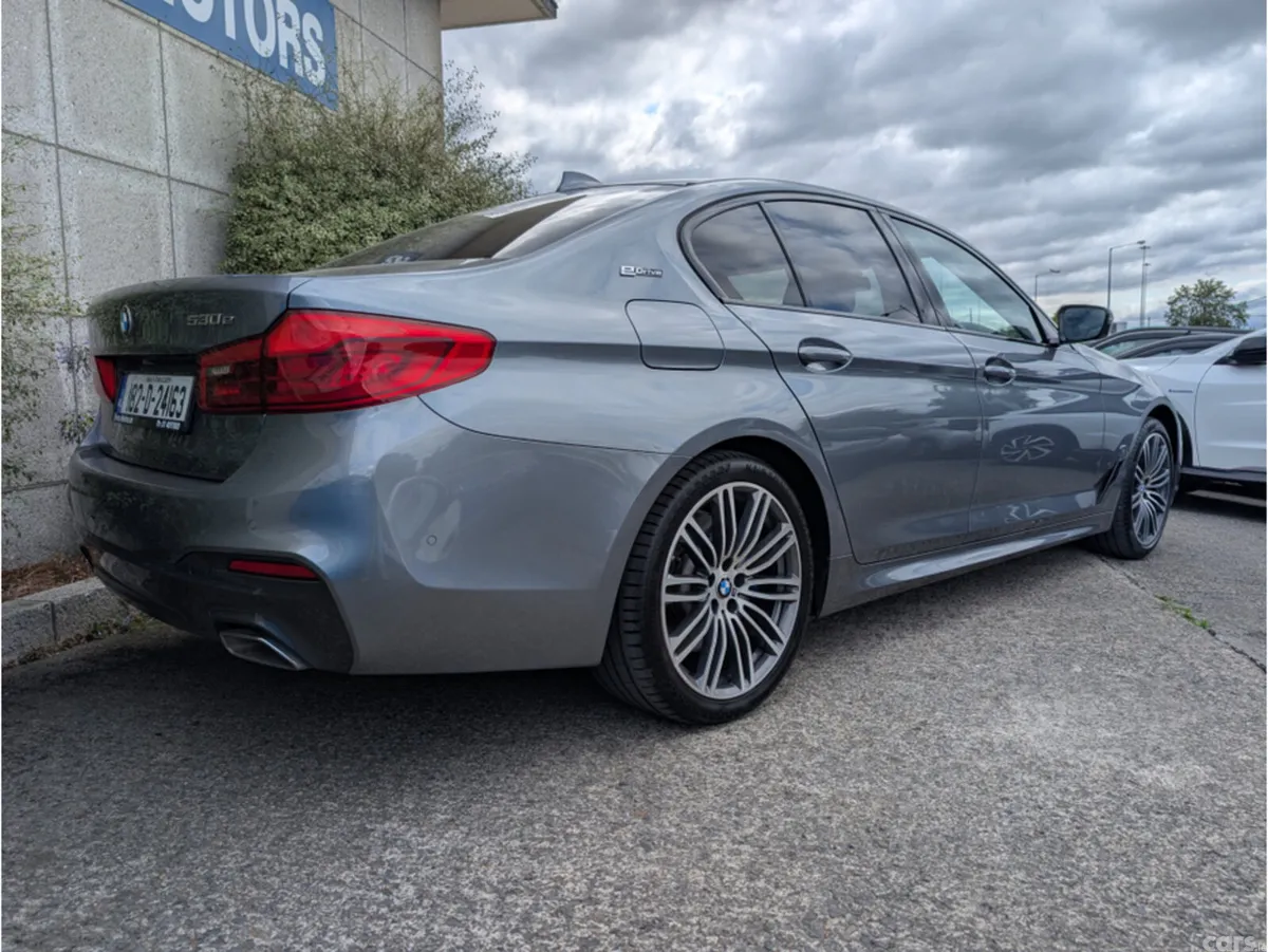 BMW 5-Series Saloon, Petrol Plug-in Hybrid, 2018, Blue