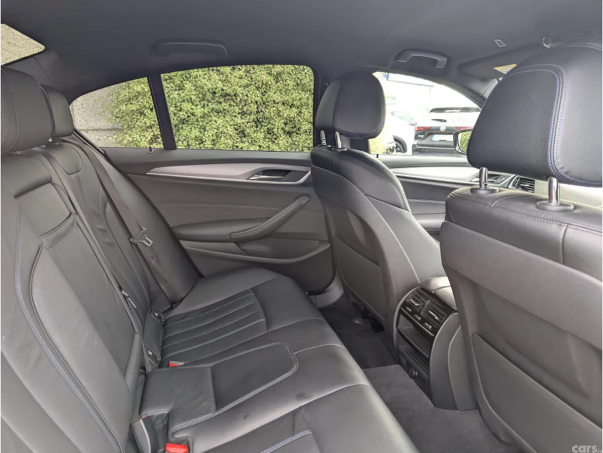 BMW 5-Series Saloon, Petrol Plug-in Hybrid, 2018, Blue