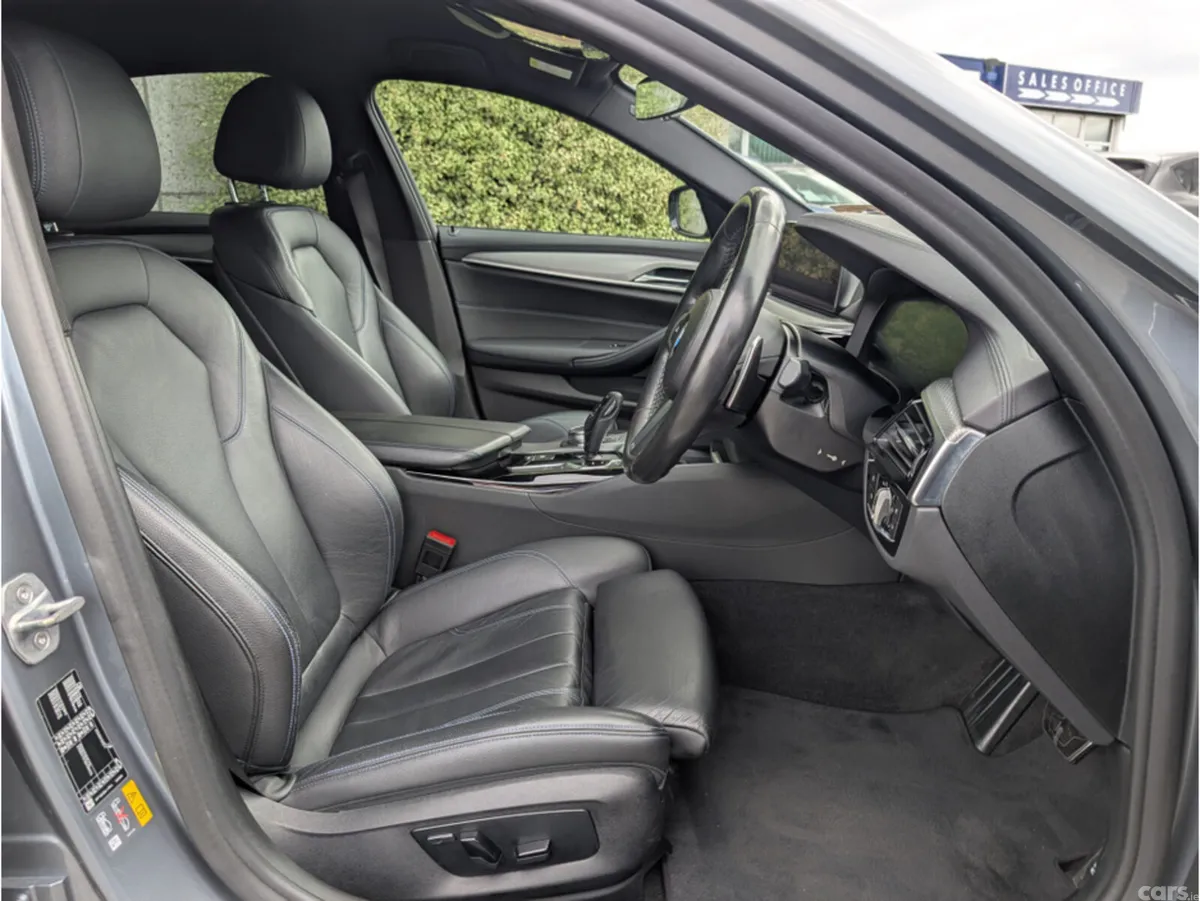 BMW 5-Series Saloon, Petrol Plug-in Hybrid, 2018, Blue