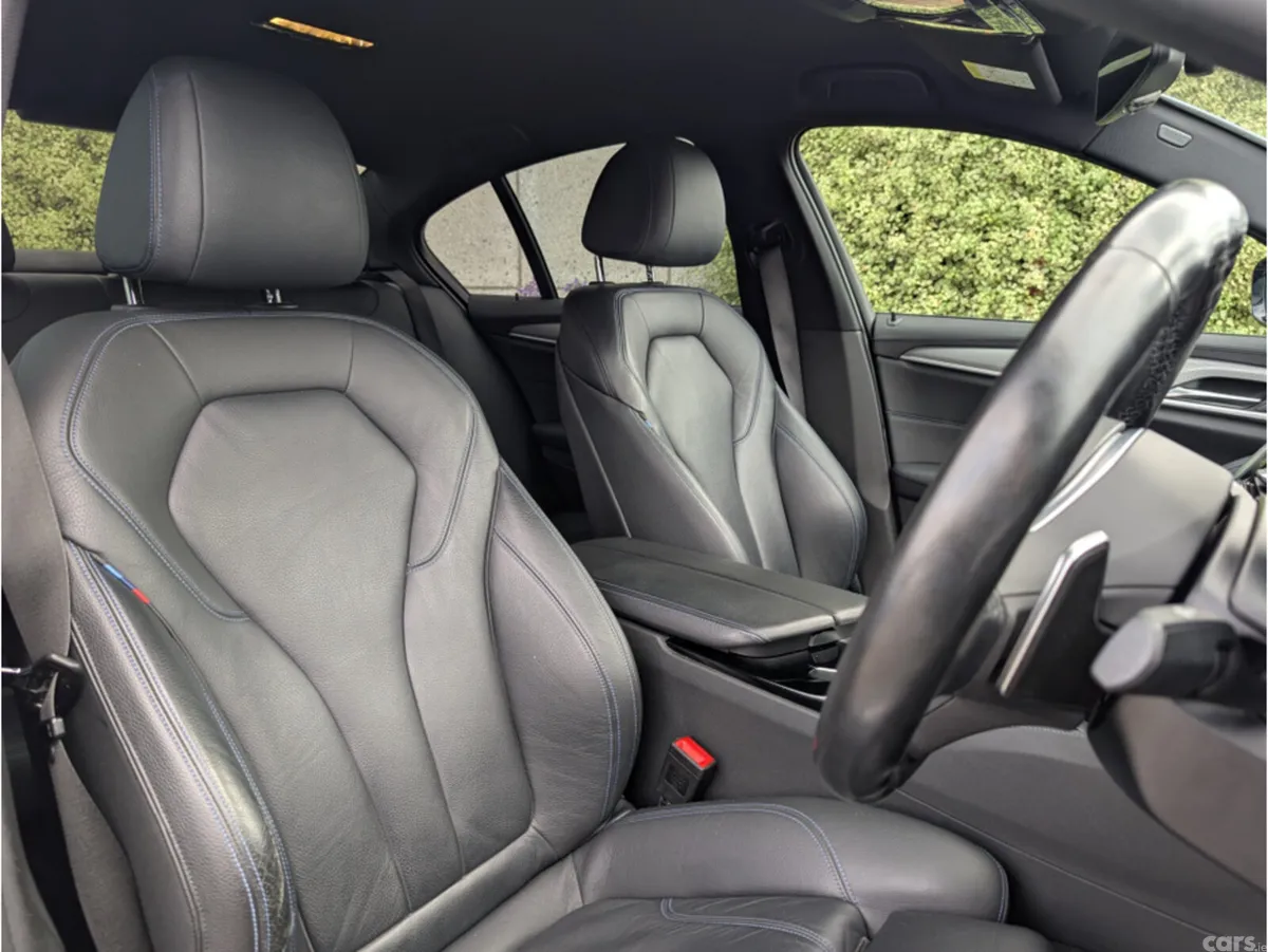 BMW 5-Series Saloon, Petrol Plug-in Hybrid, 2018, Blue