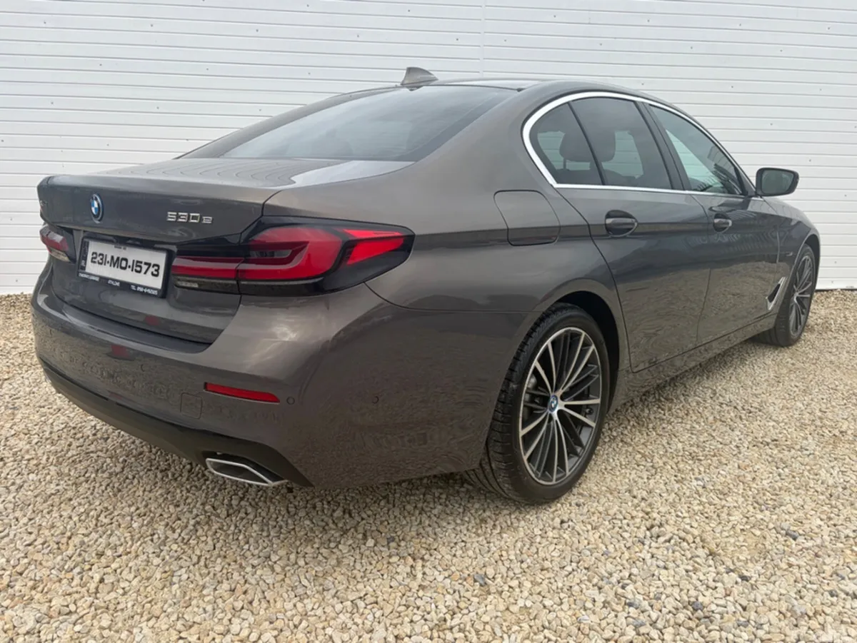 BMW 5-Series Saloon, Petrol Plug-in Hybrid, 2023, Grey