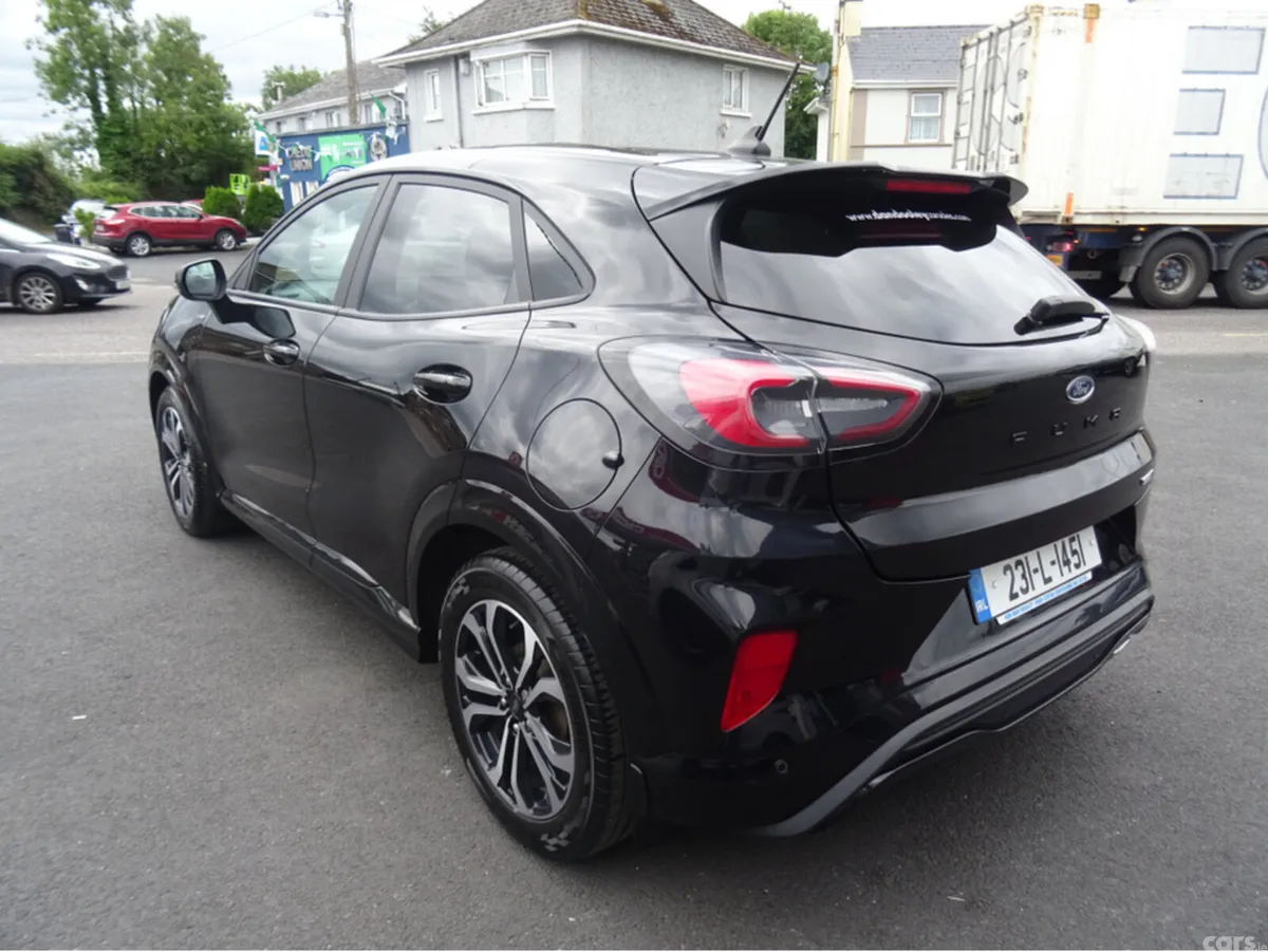 Ford Puma MPV, Petrol Hybrid, 2023, Black
