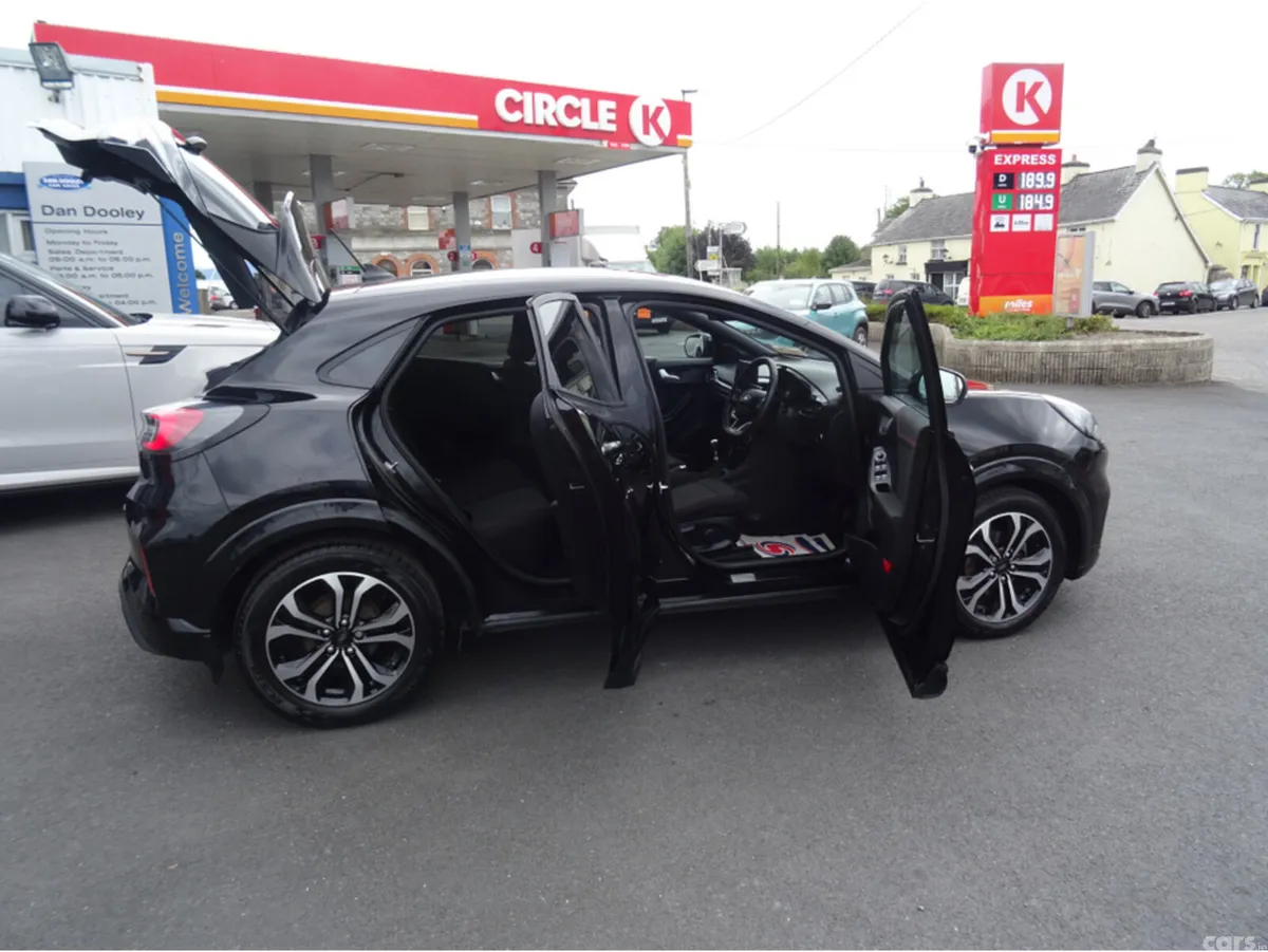 Ford Puma MPV, Petrol Hybrid, 2023, Black