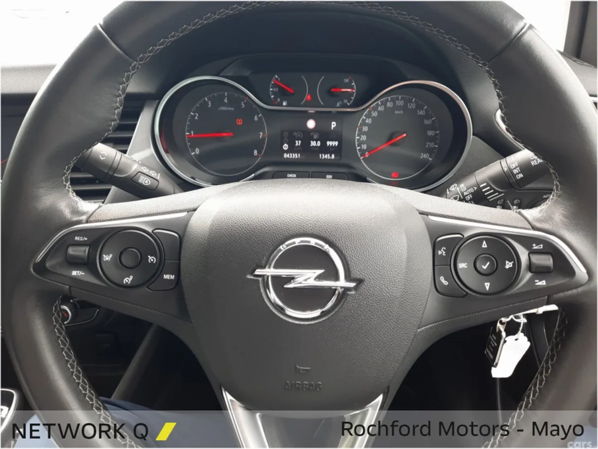 Opel Crossland X MPV, Petrol, 2023, Grey