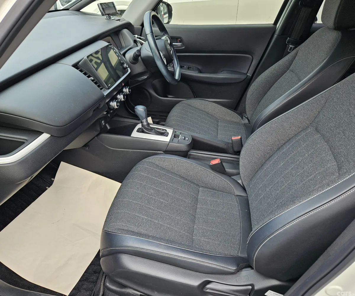 Honda Fit Hatchback, Petrol Hybrid, 2020, Silver