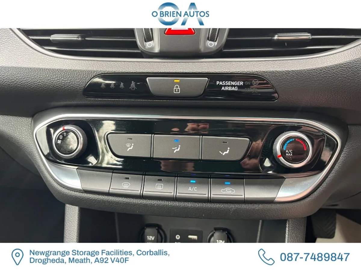 Hyundai i30 Hatchback, Petrol, 2017, White