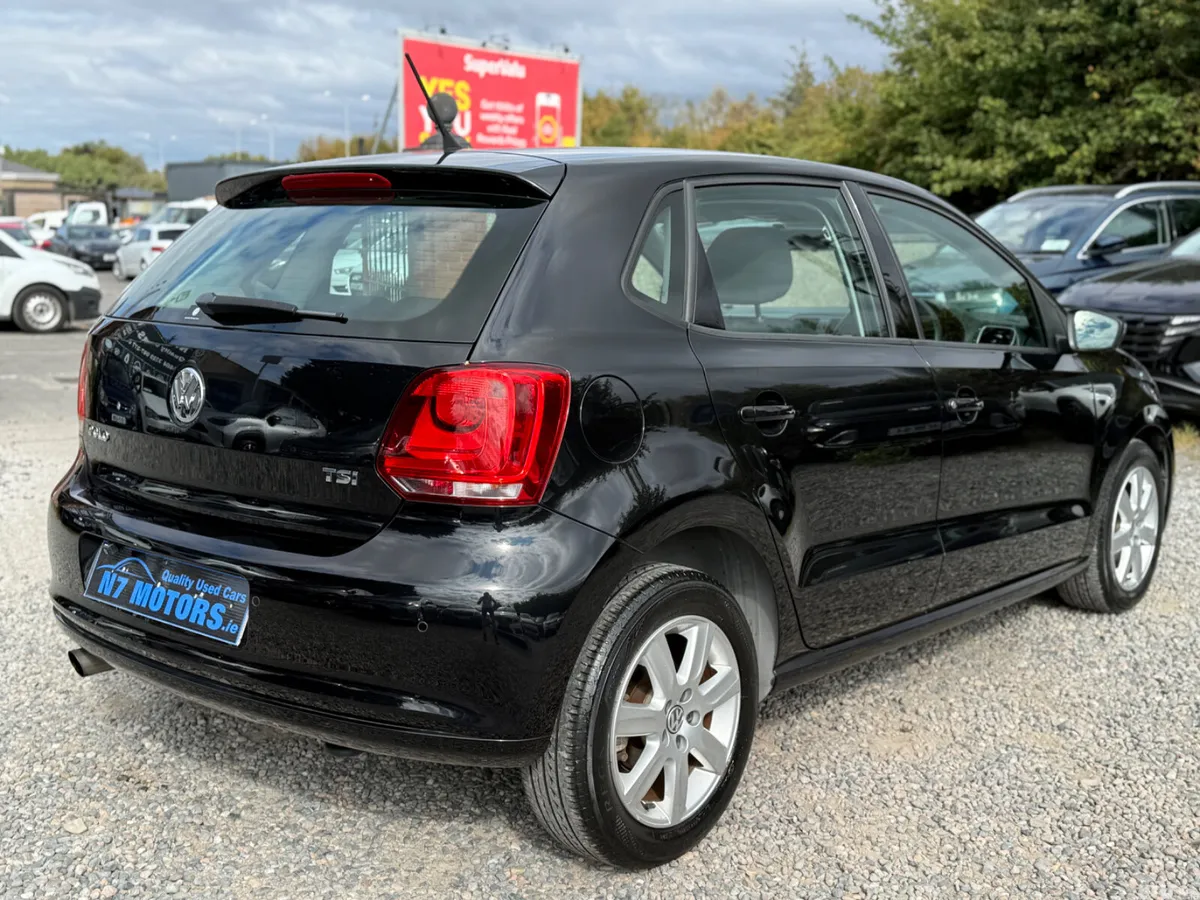 Volkswagen Polo Hatchback, Petrol, 2013, White