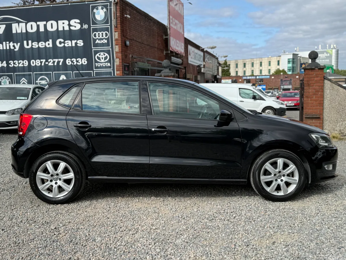 Volkswagen Polo Hatchback, Petrol, 2013, White