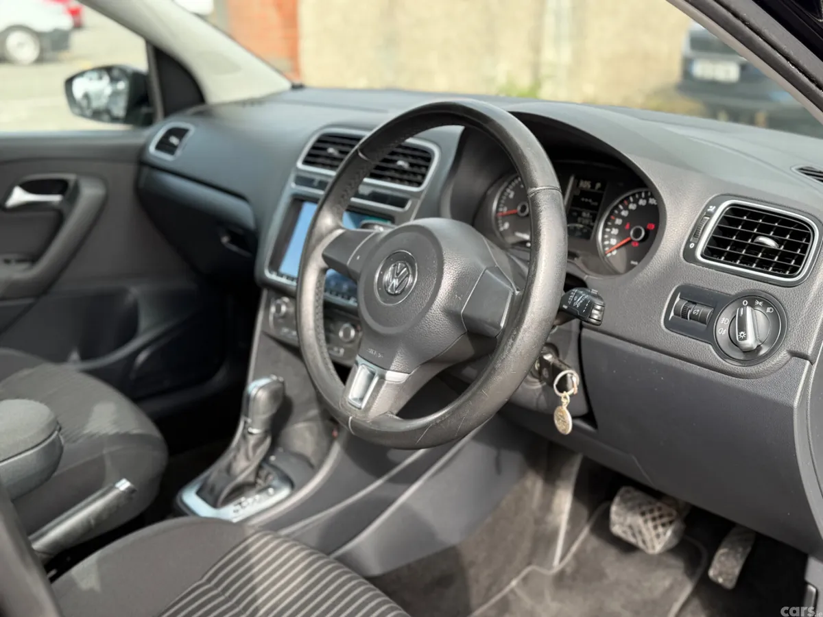 Volkswagen Polo Hatchback, Petrol, 2013, White