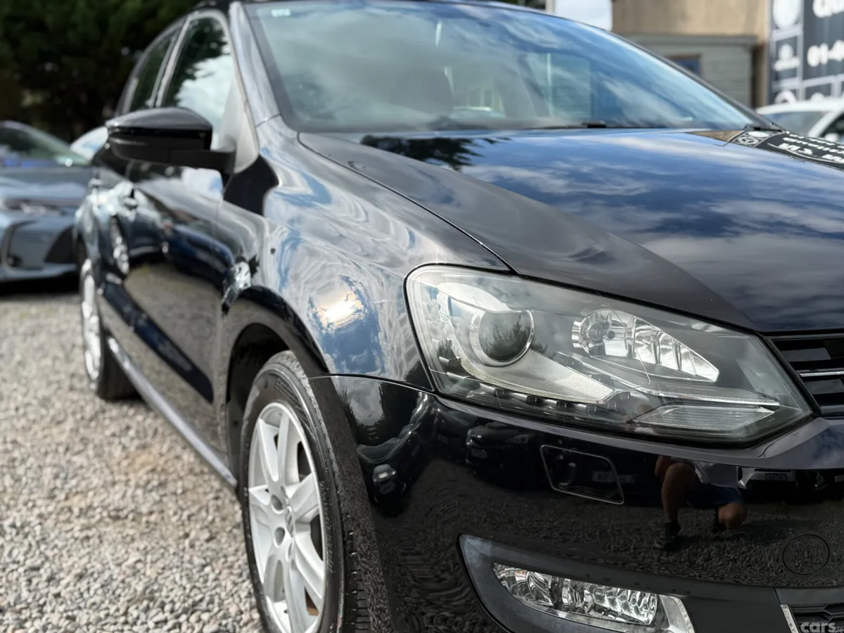 Volkswagen Polo Hatchback, Petrol, 2013, White