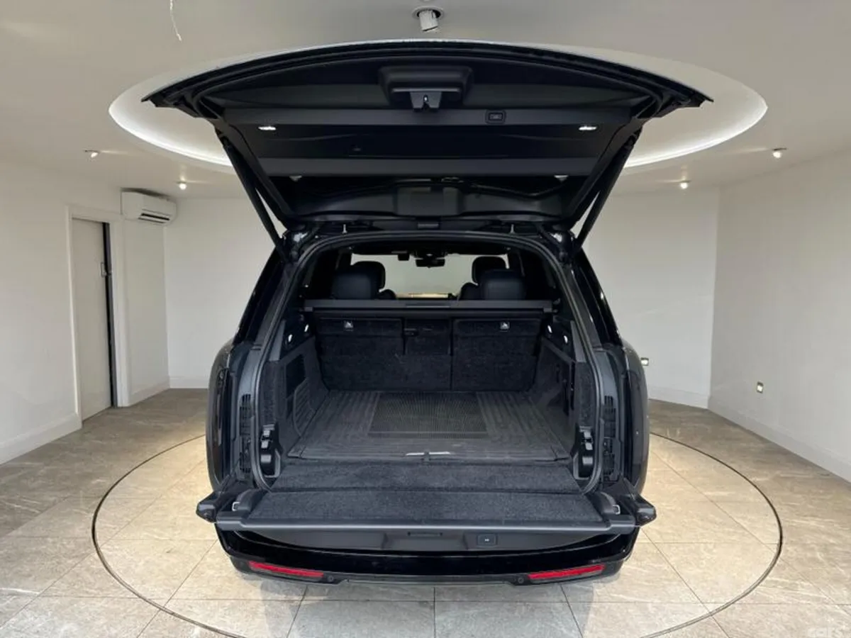 Land Rover Range Rover SUV, Diesel, 2023, Grey