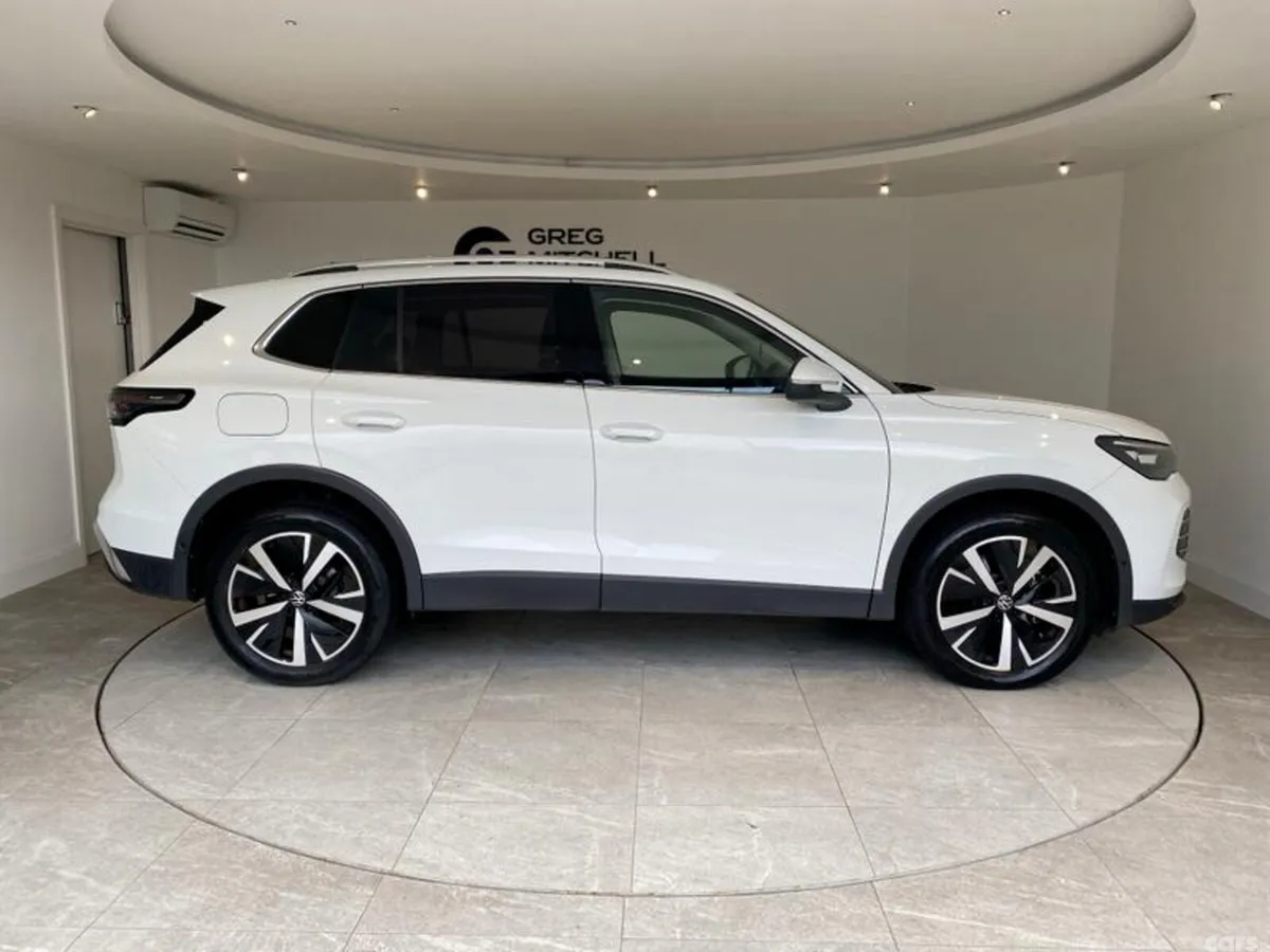 Volkswagen Tiguan SUV, Petrol Hybrid, 2024, White