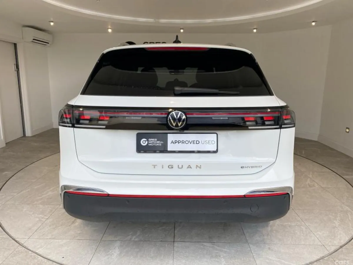 Volkswagen Tiguan SUV, Petrol Hybrid, 2024, White