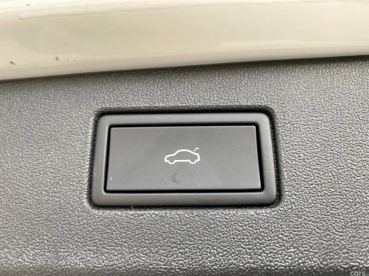 Volkswagen Tiguan SUV, Petrol Hybrid, 2024, White