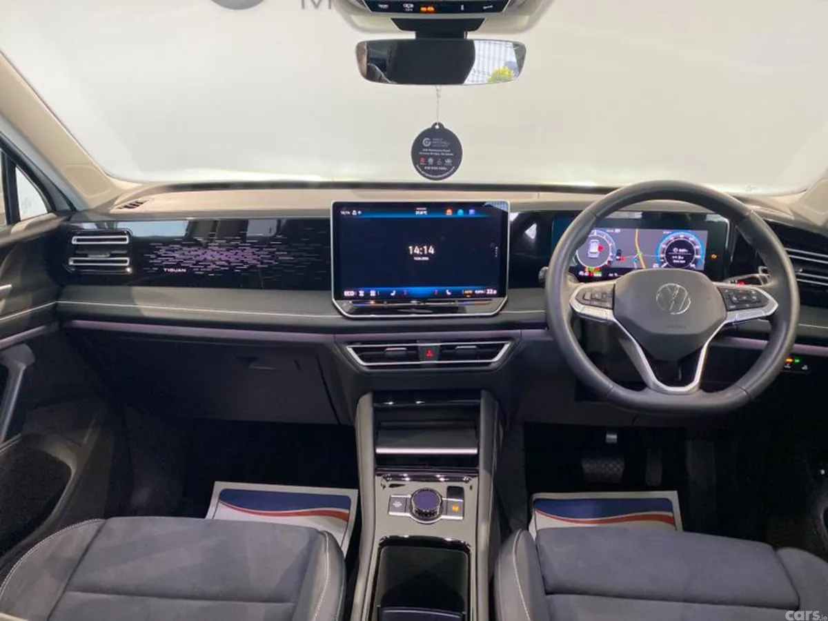 Volkswagen Tiguan SUV, Petrol Hybrid, 2024, White