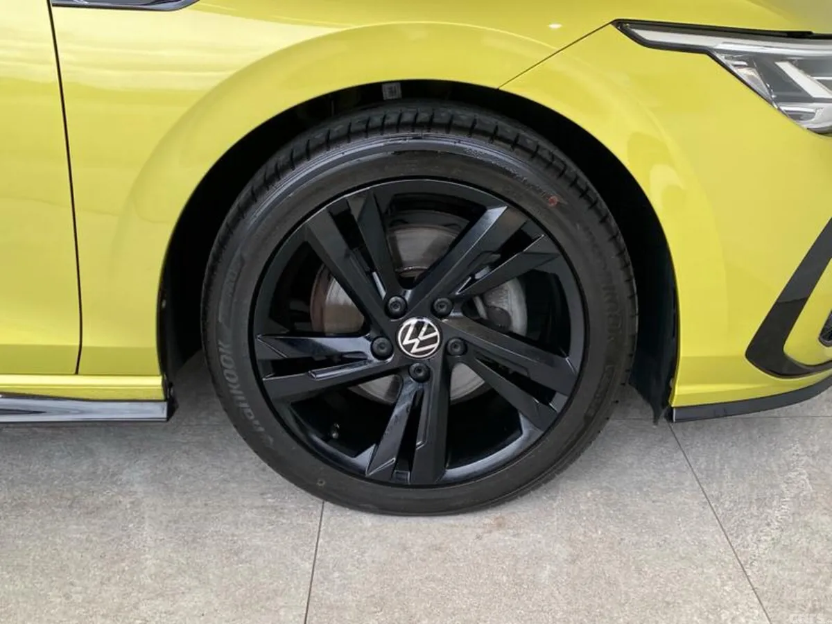 Volkswagen Golf Hatchback, Petrol Hybrid, 2021, Yellow