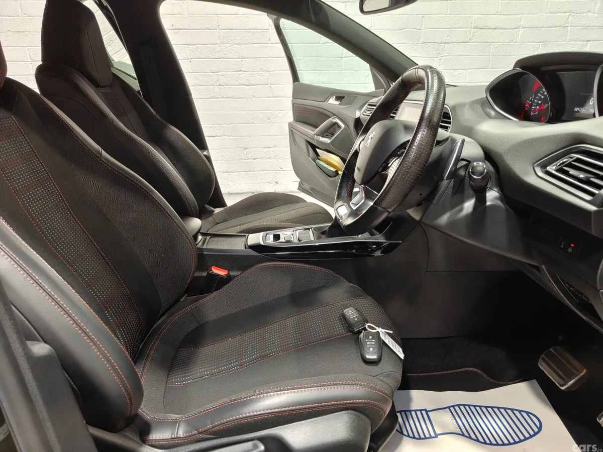 Peugeot 308 Hatchback, Petrol, 2018, Black