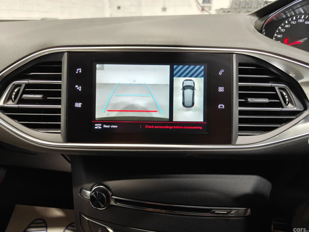 Peugeot 308 Hatchback, Petrol, 2018, Black