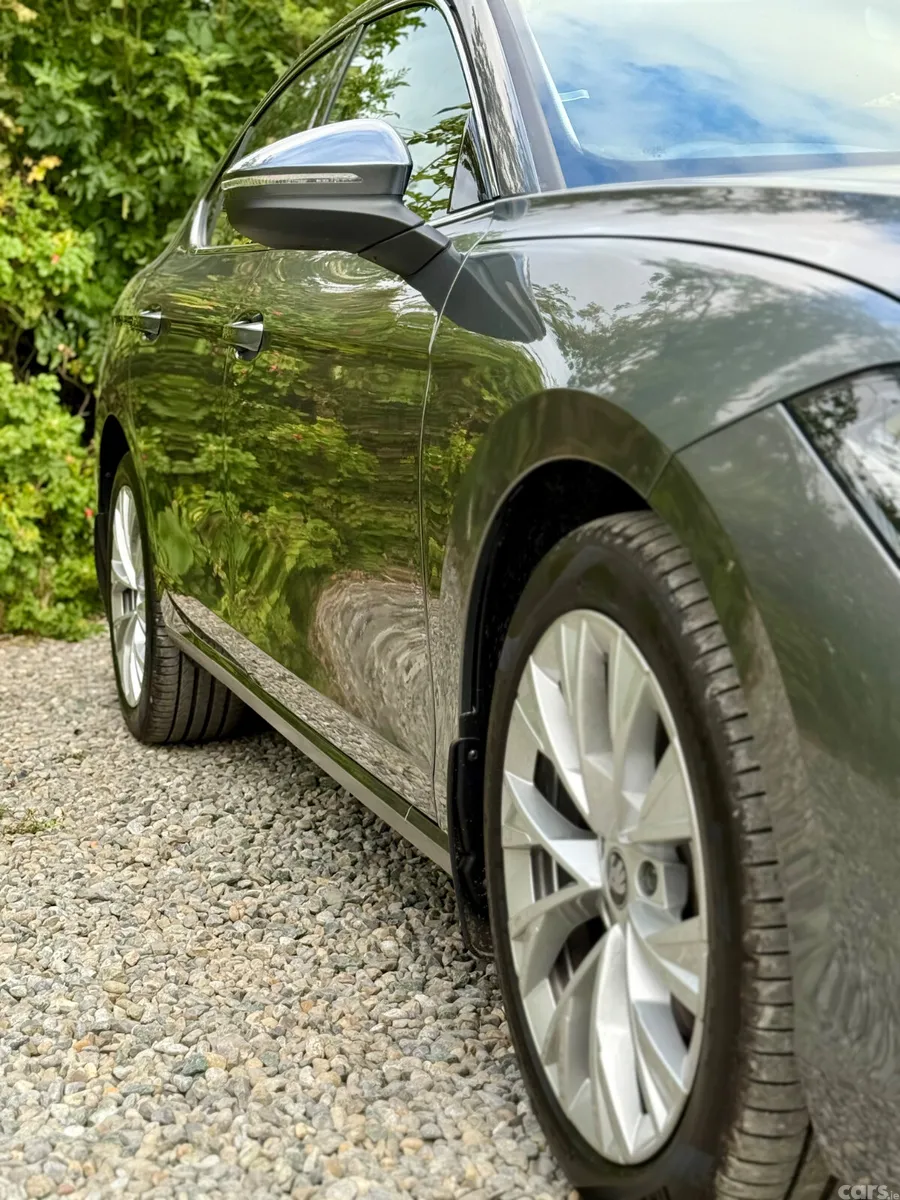 Skoda Superb Saloon, Diesel, 2026, Grey