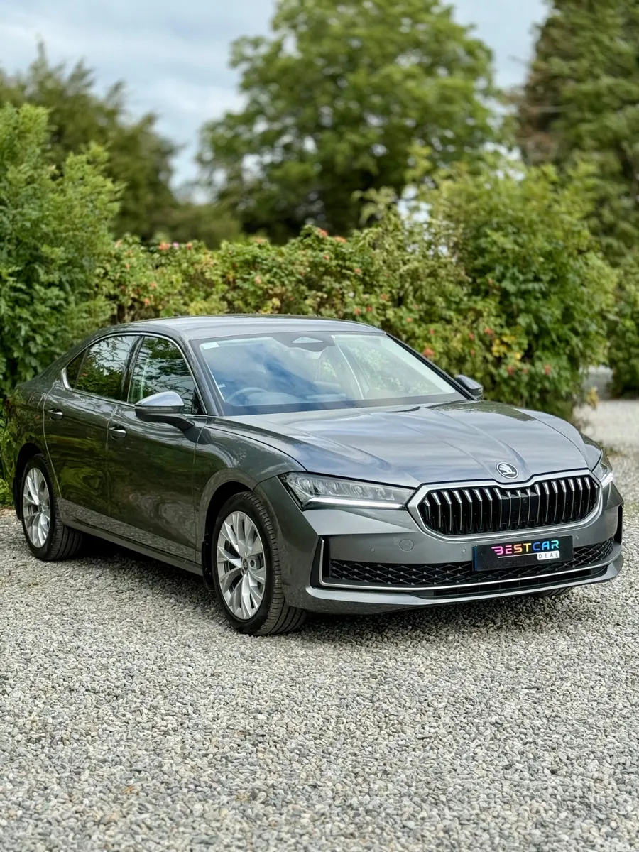 Skoda Superb Saloon, Diesel, 2026, Grey