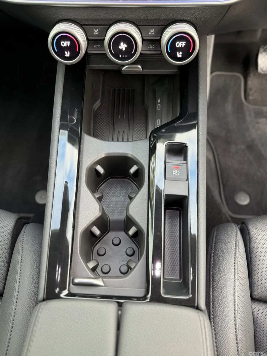 Skoda Superb Saloon, Diesel, 2026, Grey