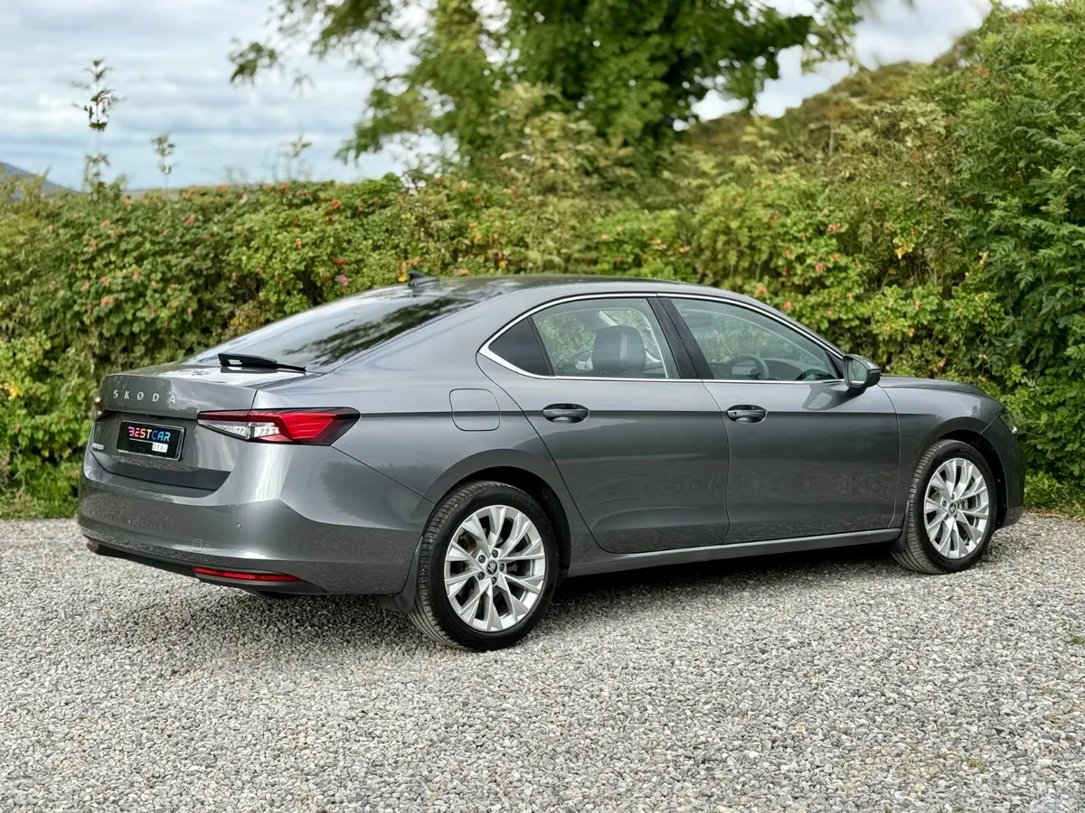 Skoda Superb Saloon, Diesel, 2026, Grey