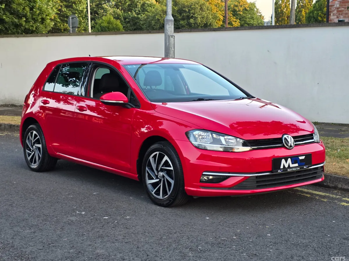 Volkswagen Golf Hatchback, Diesel, 2019, Red