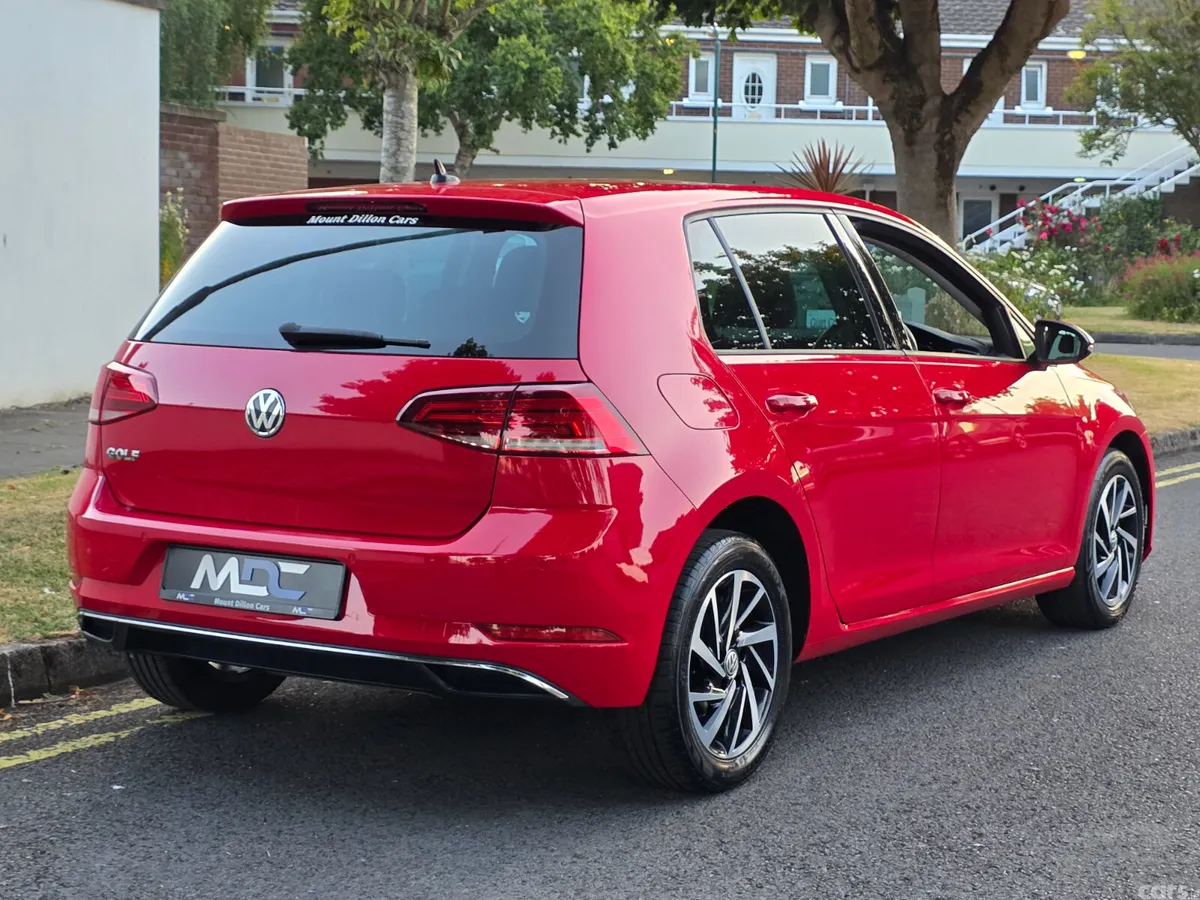 Volkswagen Golf Hatchback, Diesel, 2019, Red