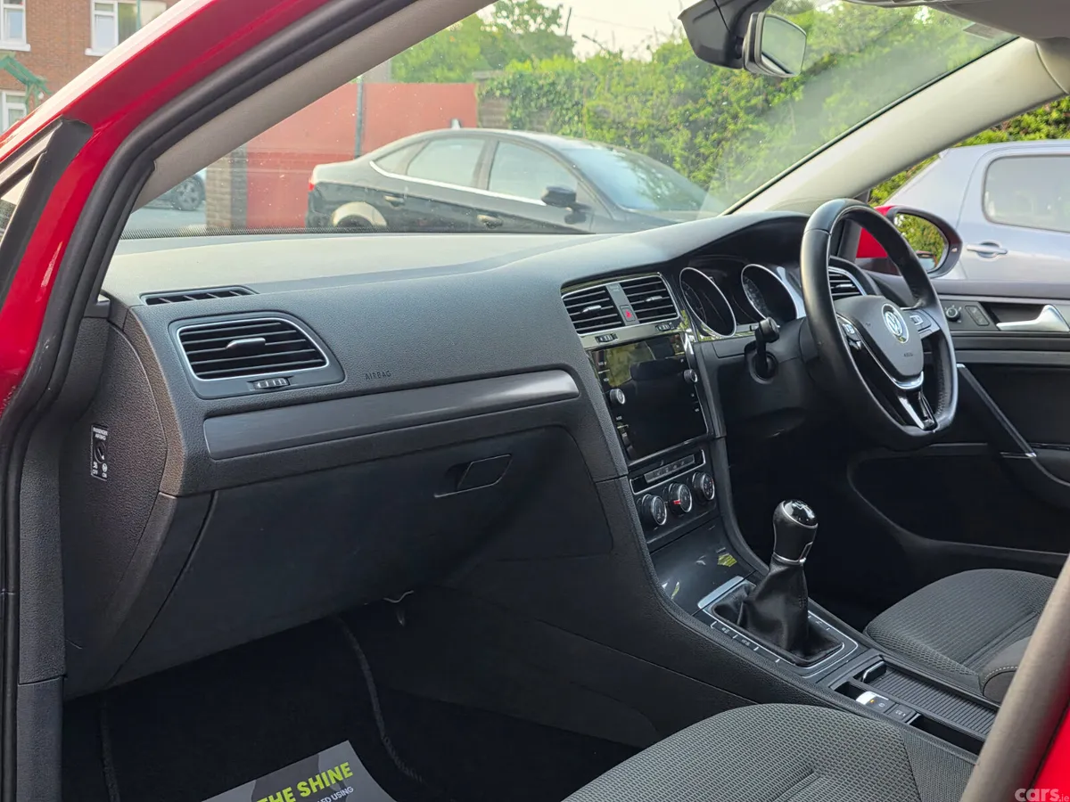 Volkswagen Golf Hatchback, Diesel, 2019, Red