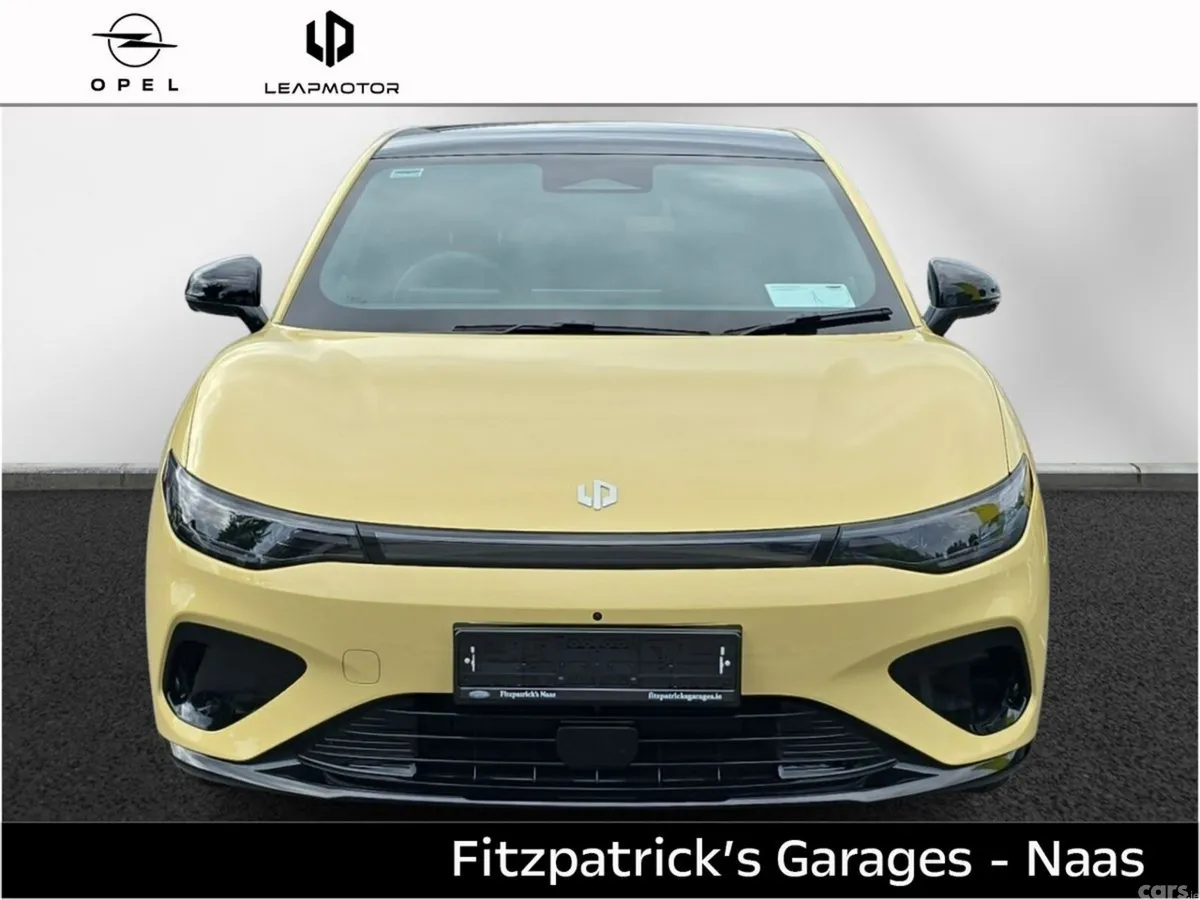 Leapmotor B05 Hatchback, Electric, 2026, Yellow