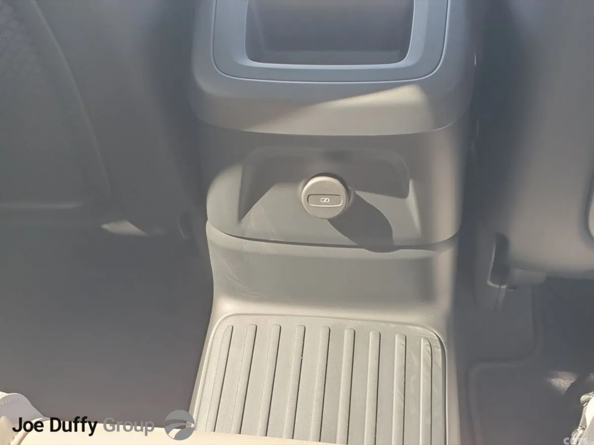Volvo XC60 SOLD ! T6 AWD PHEV Plus BRIGHT with PLU, Swords