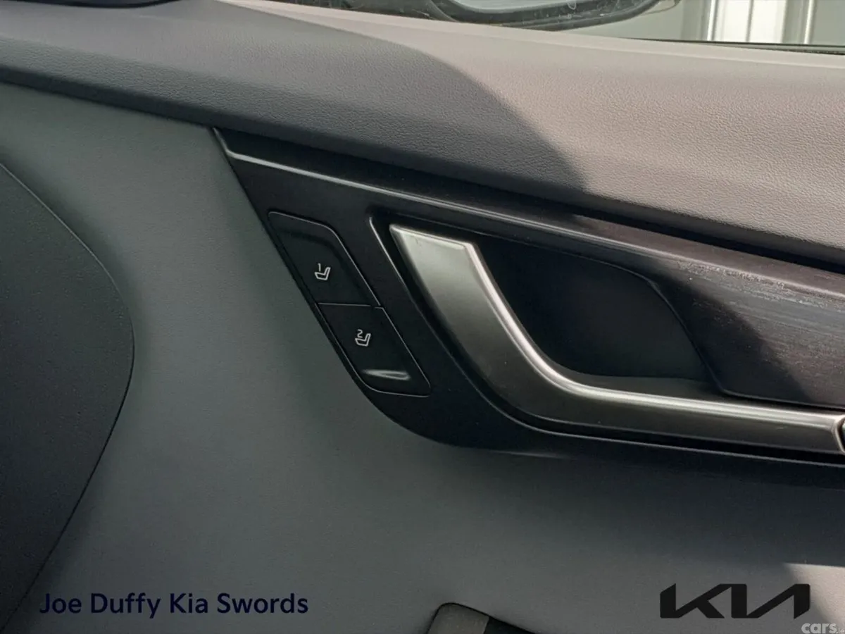 Kia EV6 MPV, Electric, 2026, Grey