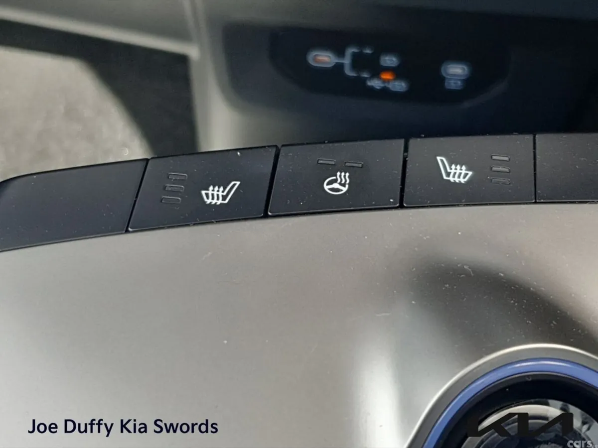 Kia EV6 MPV, Electric, 2026, Grey