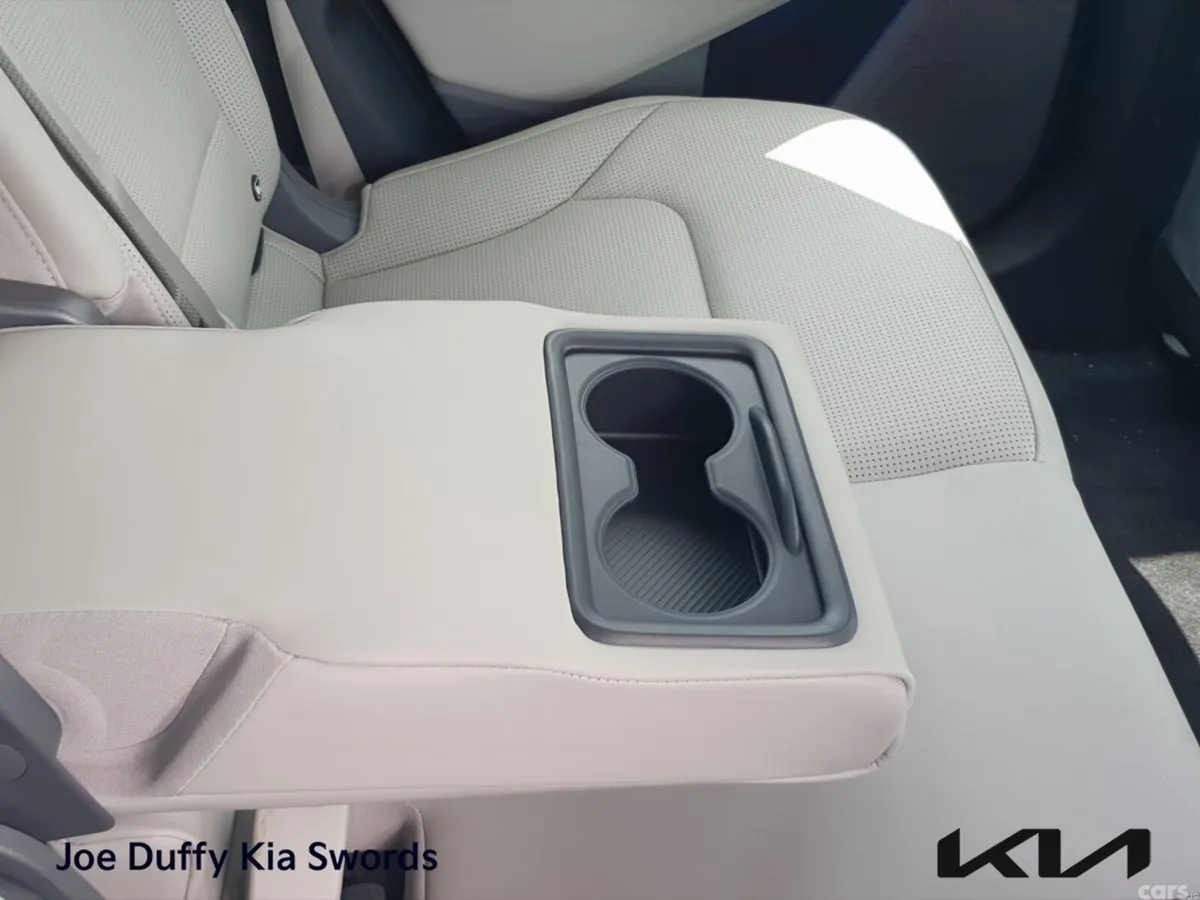 Kia EV6 MPV, Electric, 2026, Grey