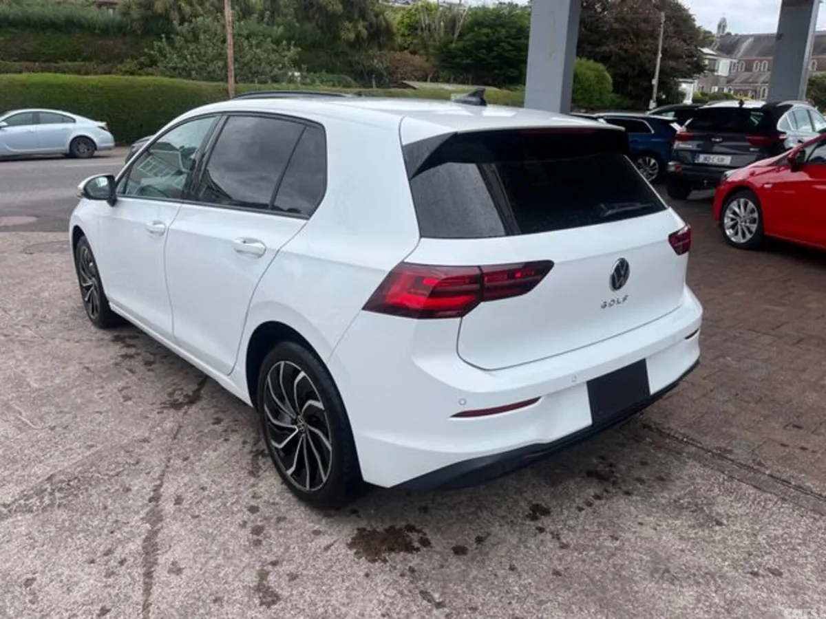 Volkswagen Golf Hatchback, Diesel, 2023, White