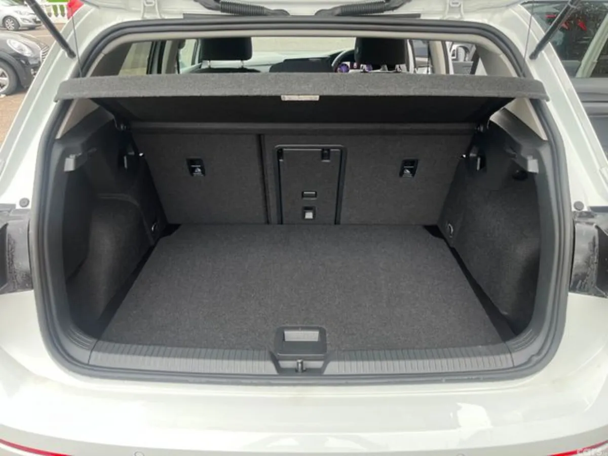Volkswagen Golf Hatchback, Diesel, 2023, White