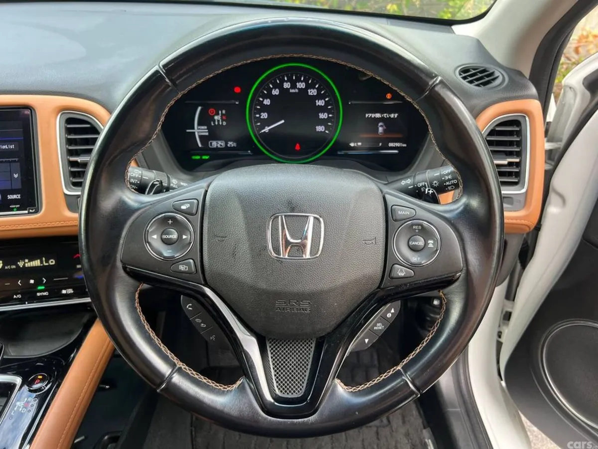 Honda Vezel SUV, Petrol Hybrid, 2019, White