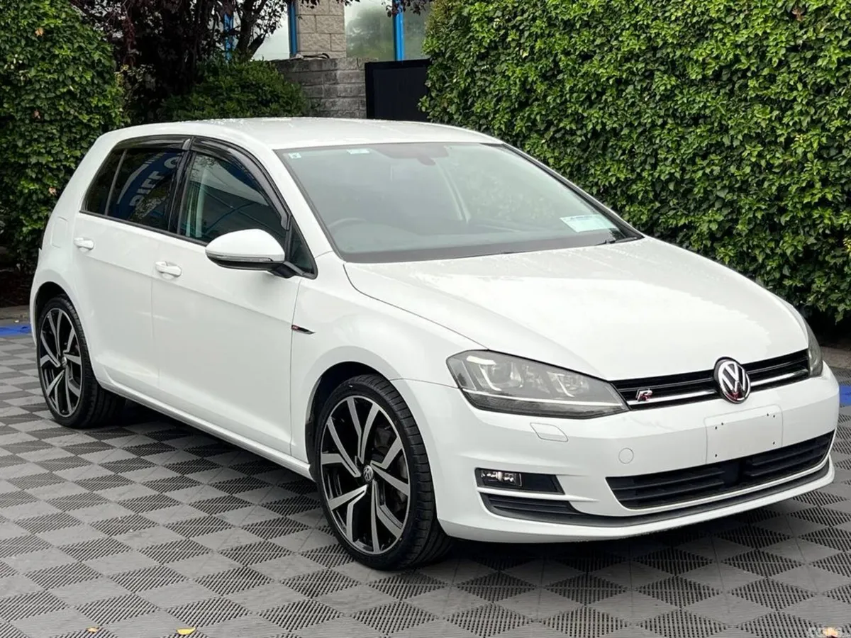Volkswagen Golf Hatchback, Petrol, 2015, White