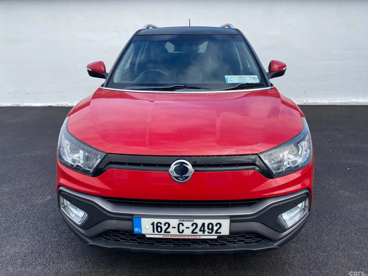 SsangYong Tivoli SUV, Diesel, 2016, Red