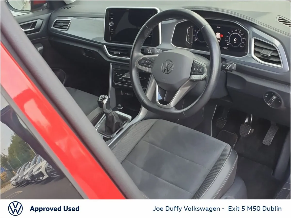 Volkswagen T-Roc SUV, Petrol, 2023, Red