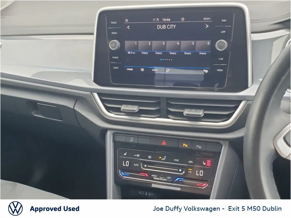 Volkswagen T-Roc SUV, Petrol, 2023, Red