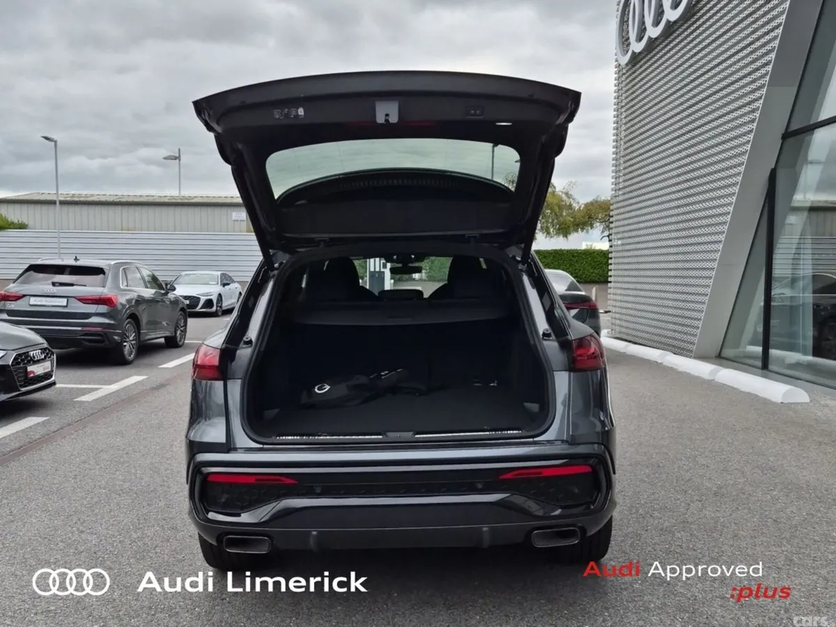 Audi Q5 SUV, Petrol Plug-in Hybrid, 2026, Grey