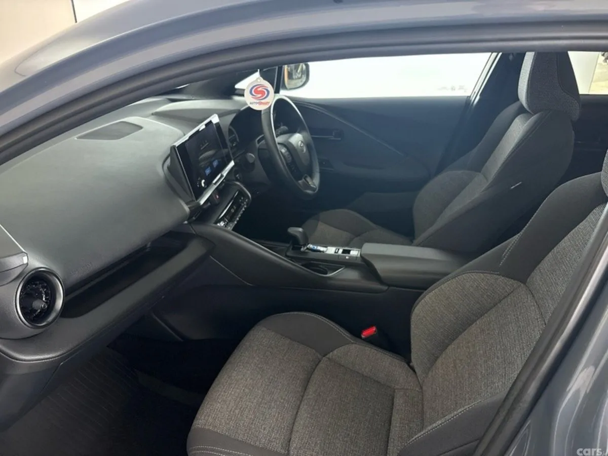 Toyota C-HR SUV, Petrol Hybrid, 2026, Grey