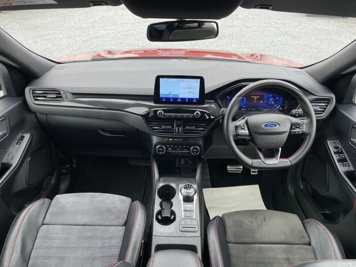 Ford Kuga MPV, Petrol Plug-in Hybrid, 2023, Red