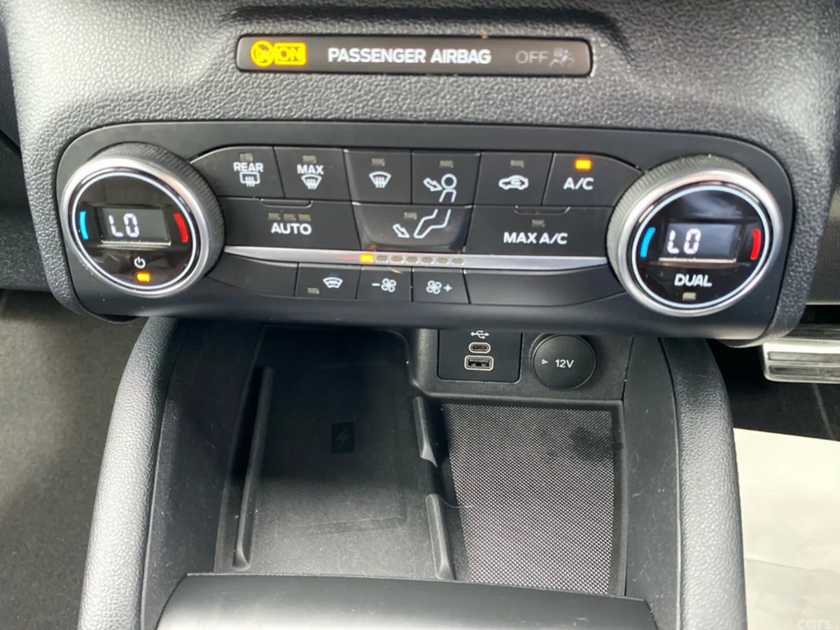Ford Kuga MPV, Petrol Plug-in Hybrid, 2023, Red