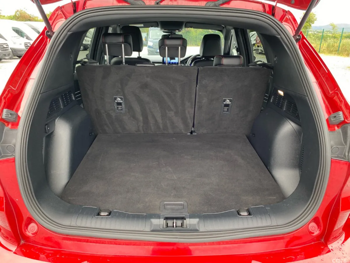 Ford Kuga MPV, Petrol Plug-in Hybrid, 2023, Red