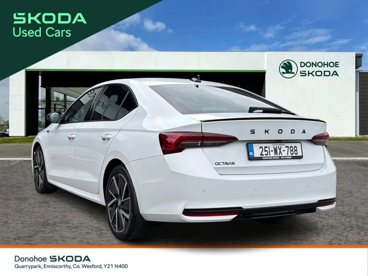 Skoda Octavia Saloon, Diesel, 2025, White
