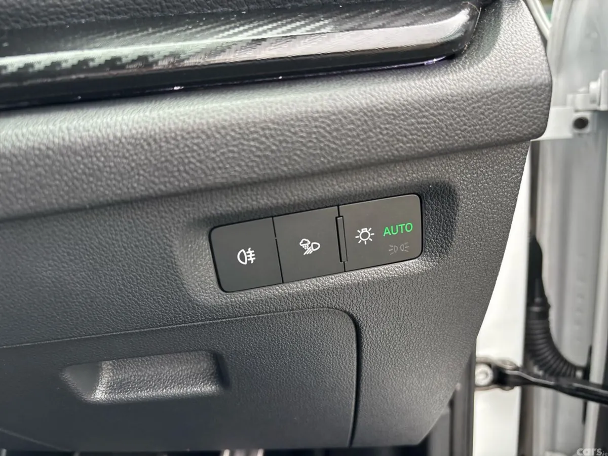 Skoda Octavia Saloon, Diesel, 2025, White