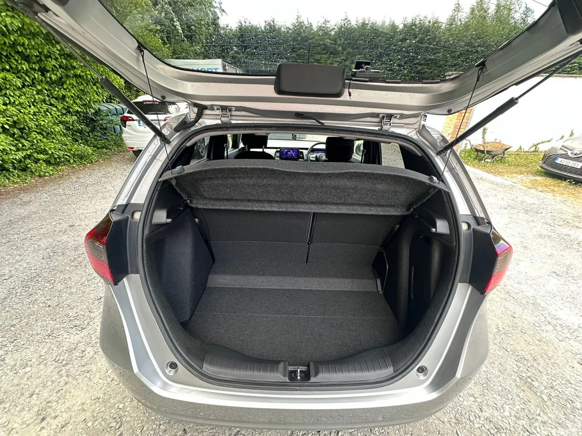 Honda Fit Hatchback, Petrol Hybrid, 2020, Silver