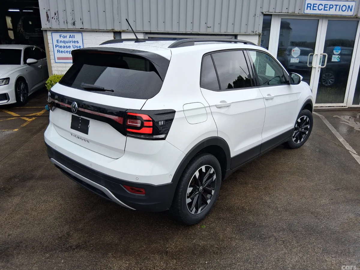 Volkswagen T-Cross Hatchback, Petrol, 2021, White